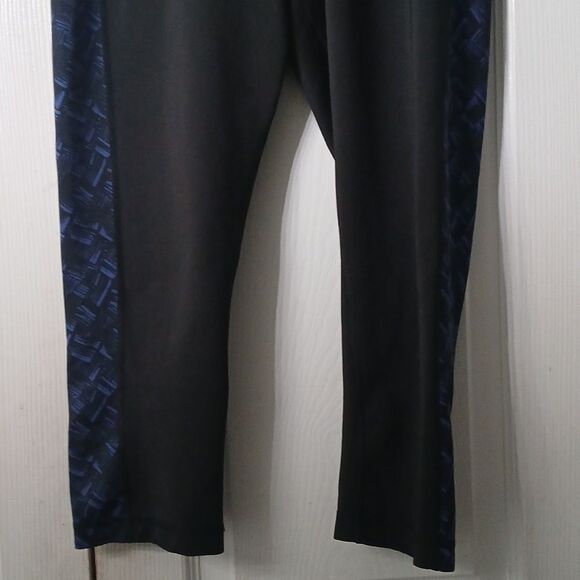 Adidas Climalite black blue workout capri pants Sz S EUC - Picture 2 of 9